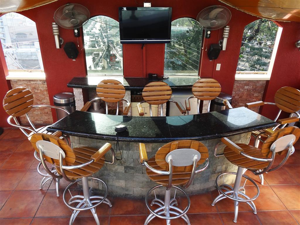 Fields Walking Street Hotel Angeles Exterior foto